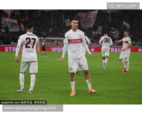 西班牙U18对决意大利U18青少年足球赛精彩回顾与分析 西班牙U18对决意大利U18青少年足球赛精彩回顾与分析